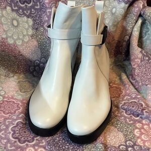 Ecco White Leather Ankle Booties with Strap